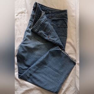 Time and Tru Blue Cropped Jeans - Sz 16